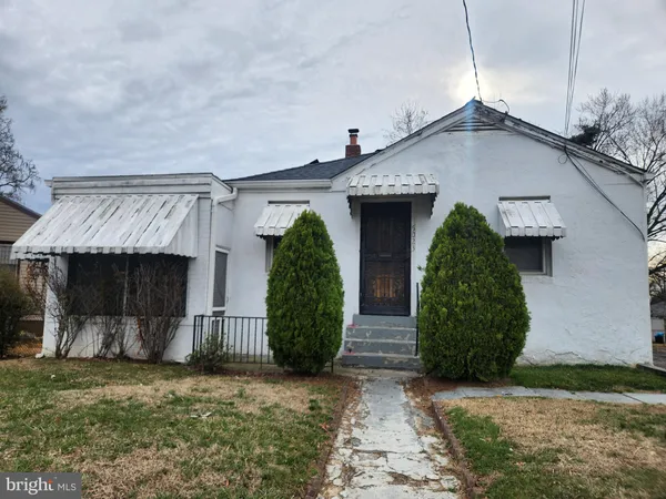 $220,000 | 5023 Addison Road, Capitol Heights, MD 20743