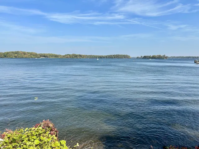 $1,495,000 | 45 Lakeview Avenue, Tonka Bay, MN 55331