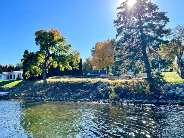 $1,495,000 | 45 Lakeview Avenue, Tonka Bay, MN 55331