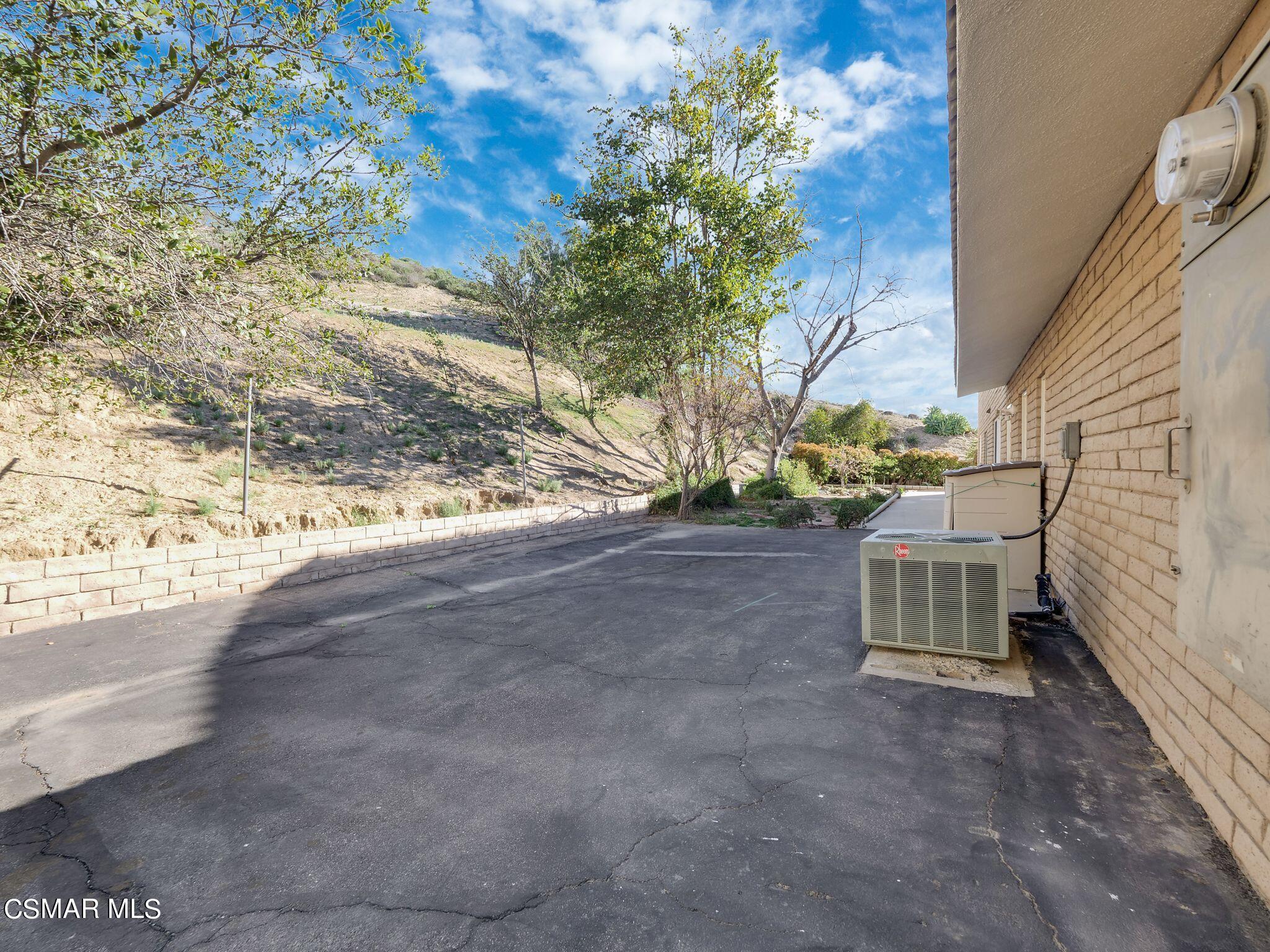 3255 Ditch Road Simi Valley, CA 93063 - Photo 59 of 60 Backyard