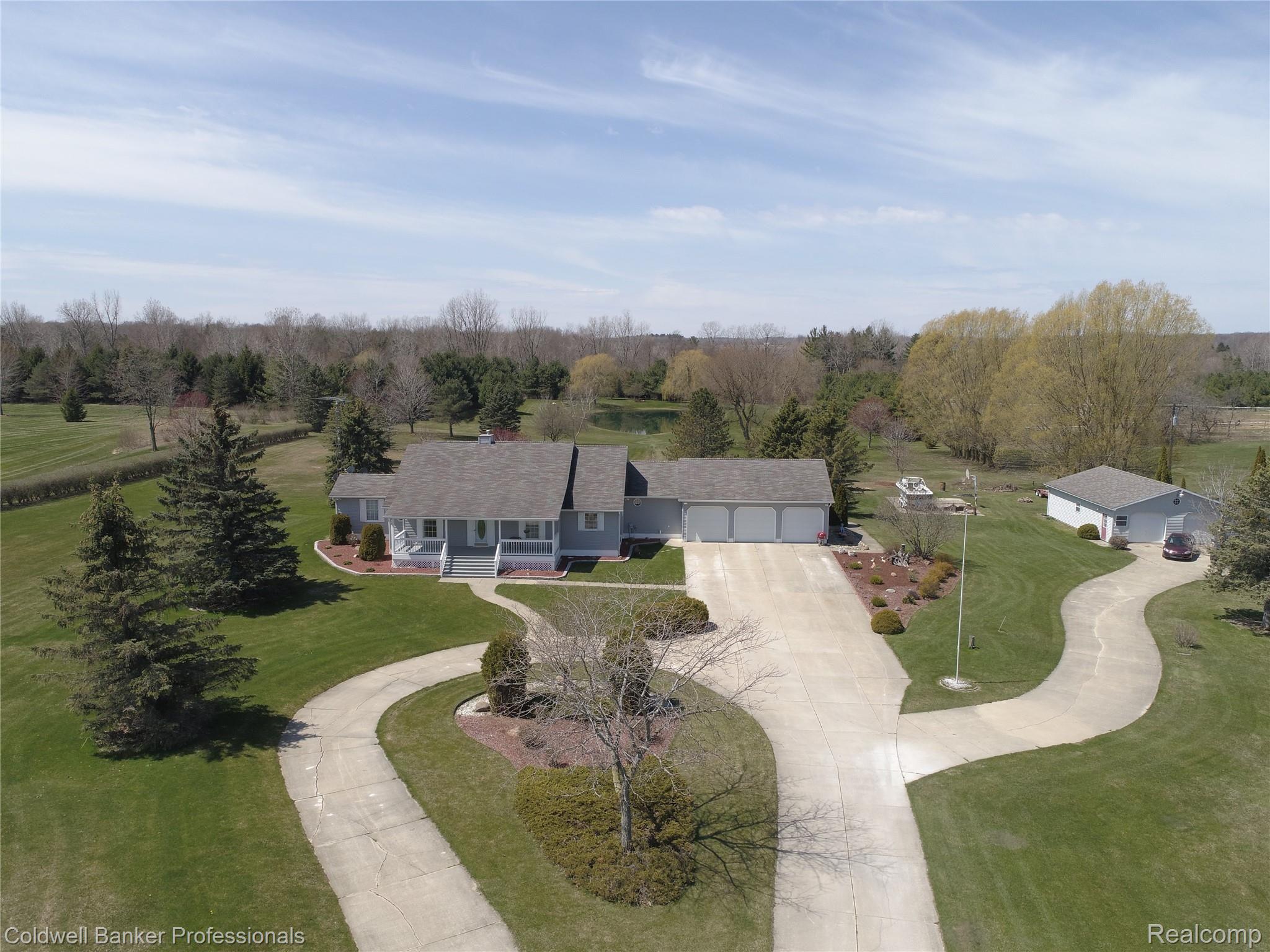Front yard and house.JPG