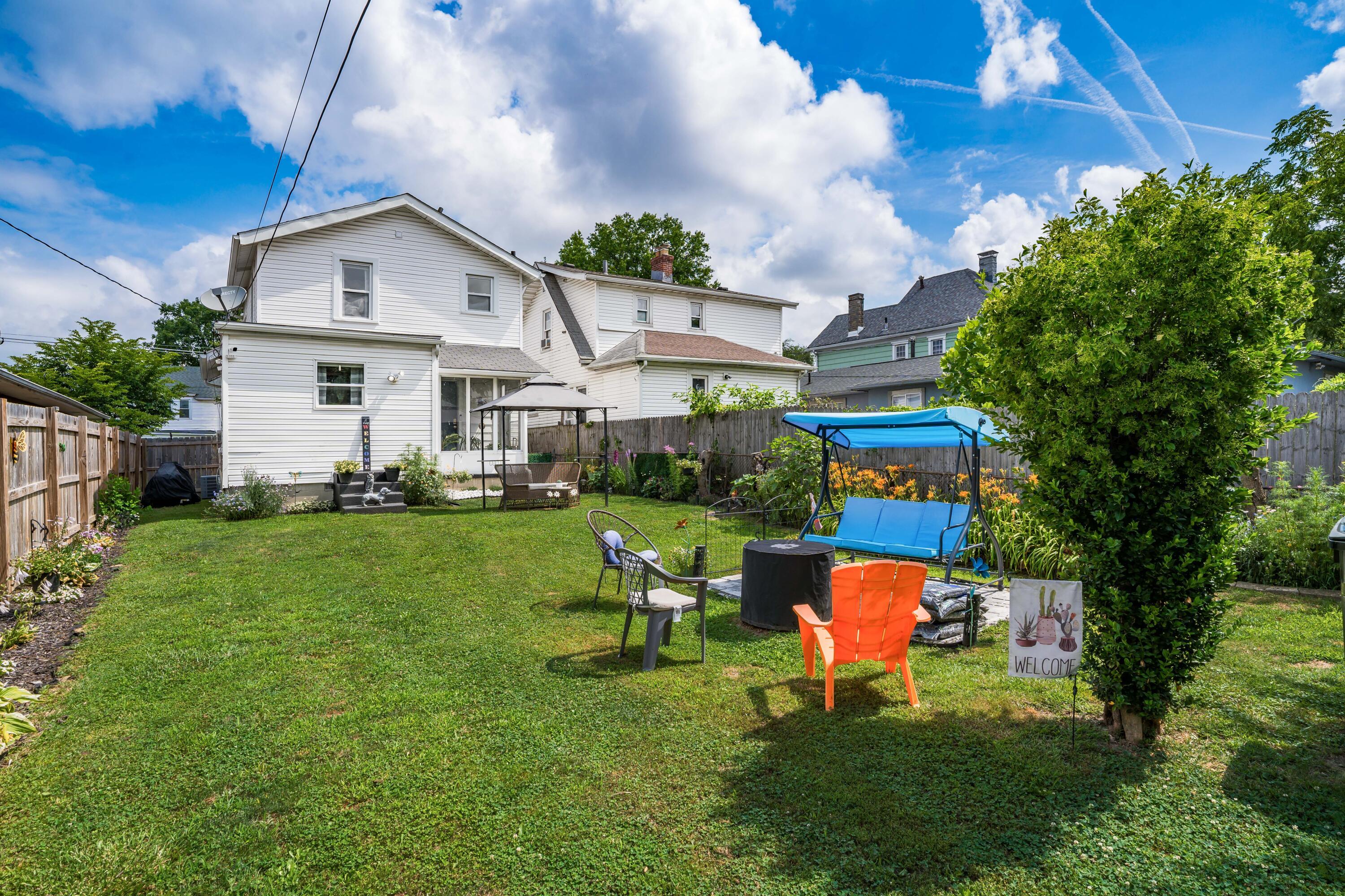 1581 East Weber Road Columbus, OH 43211 - Photo 37 of 41 Lot's of great private outdoor space!