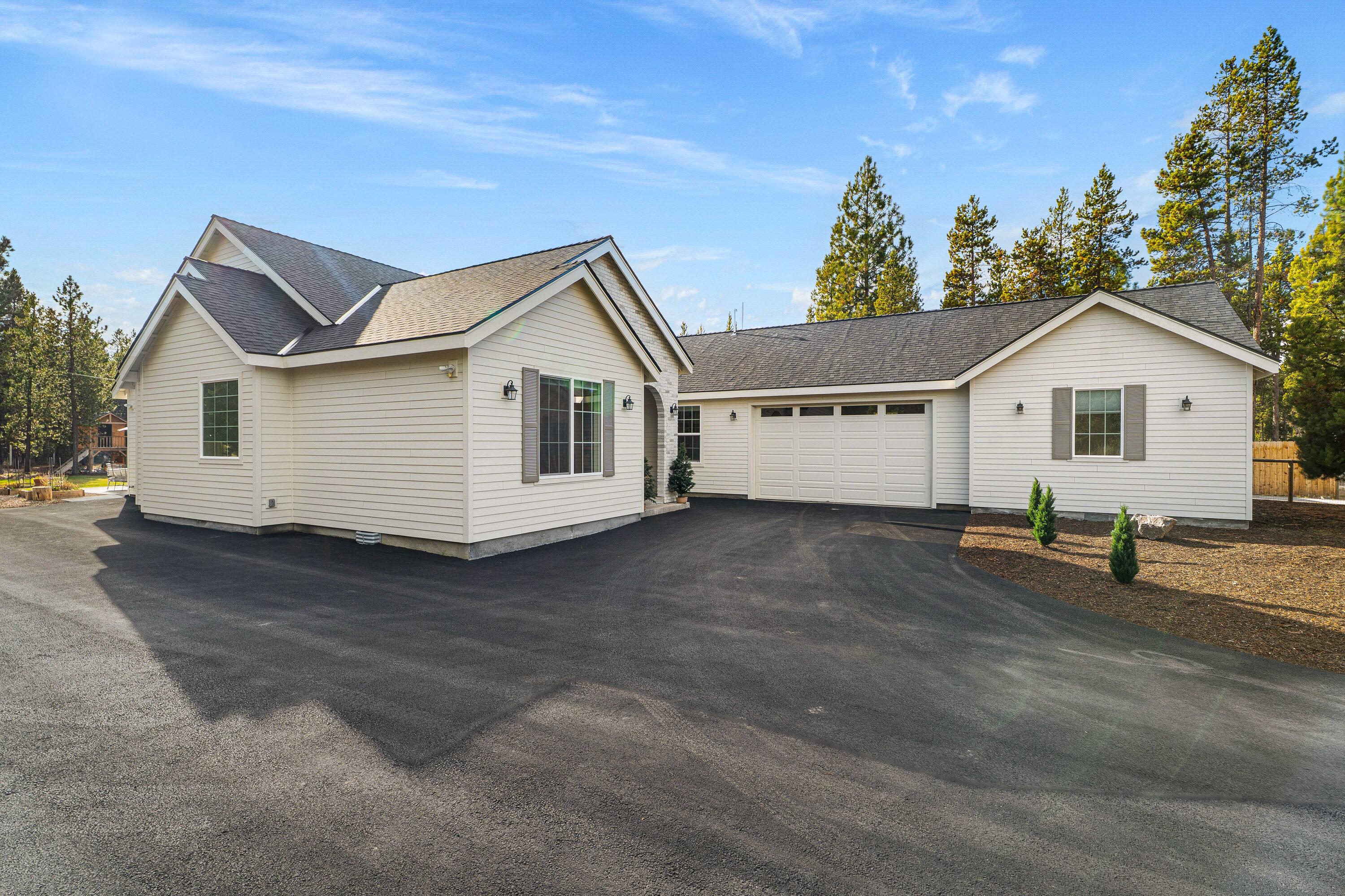 17189 Covina Road Bend, OR 97707 - Photo 42 of 81 01-Exterior