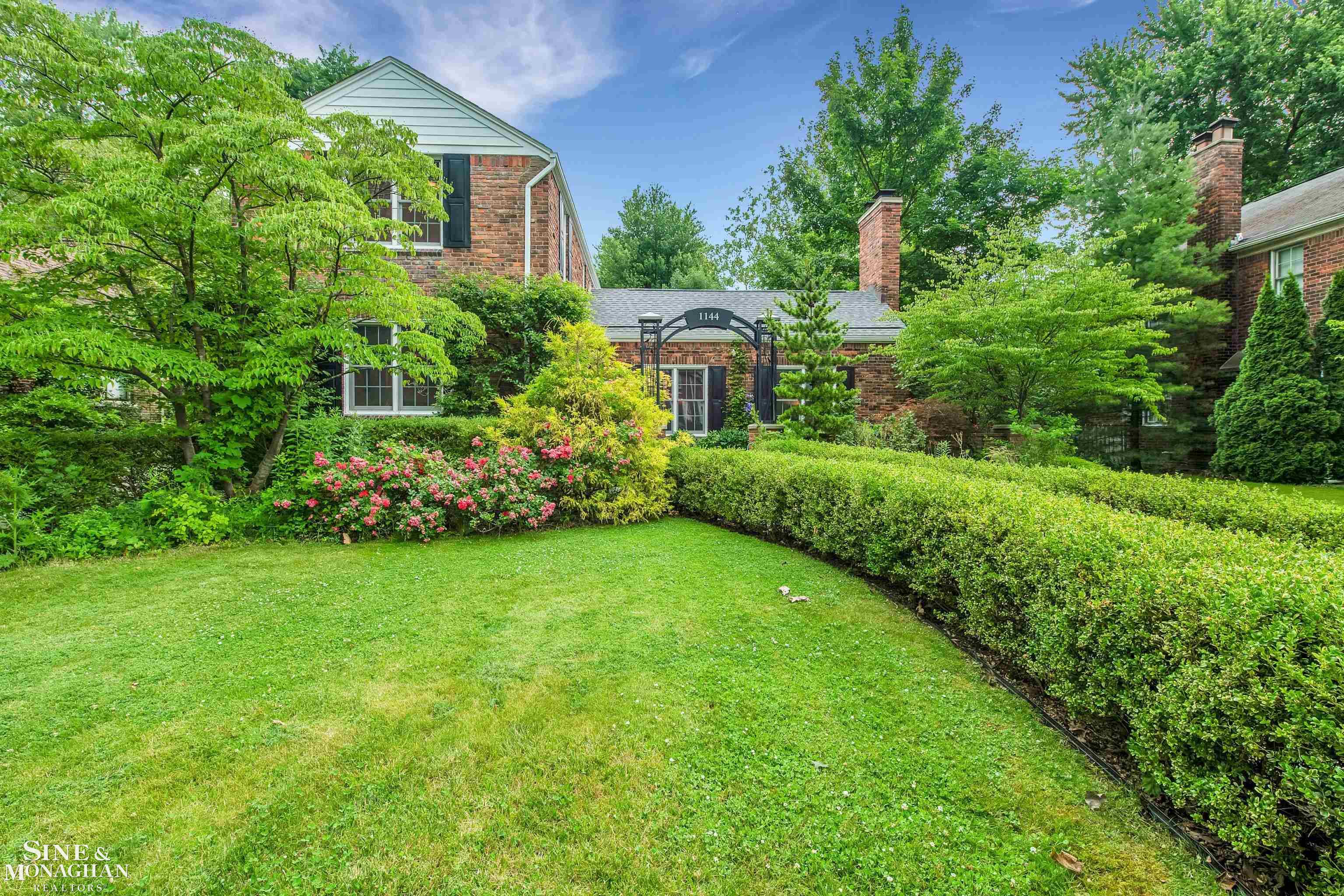 1144 Bedford Road Grosse Pointe, MI 48230 - Photo 31 of 37 50148088-e6235d2d-b1f5-4e3c-b0c0-73991380c60b.JPG