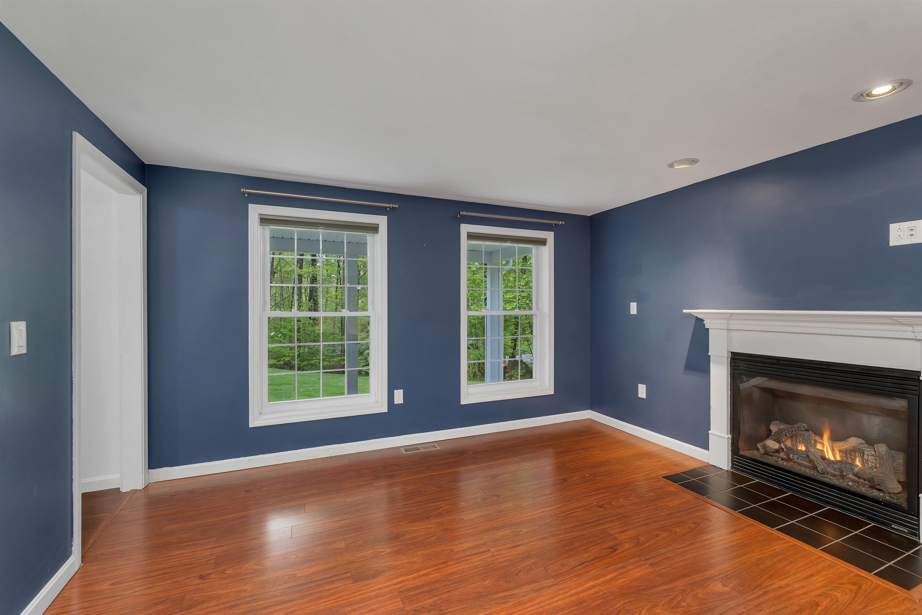 441 Ponemah Hill Road Milford, NH 03055 - Photo 3 of 46
