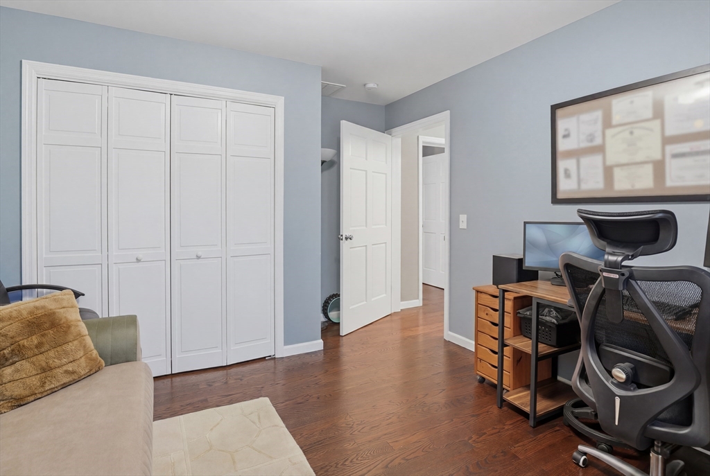112 Pineland Avenue Worcester, MA 01604 - Photo 25 of 38 a view of a livingroom with furniture and windows