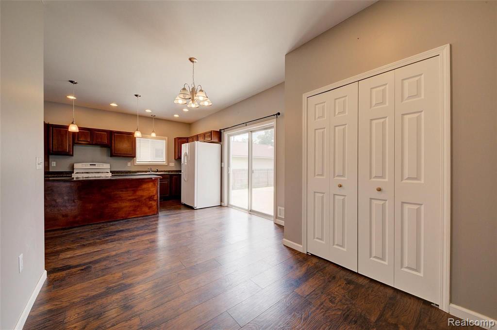 503 East Clinton Street Howell, MI 48843 - Photo 17 of 58