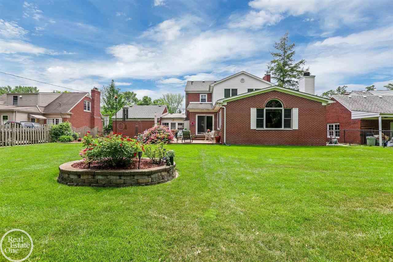 1500 North Renaud Road Grosse Pointe, MI 48236 - Photo 34 of 36 50057167-33.JPG