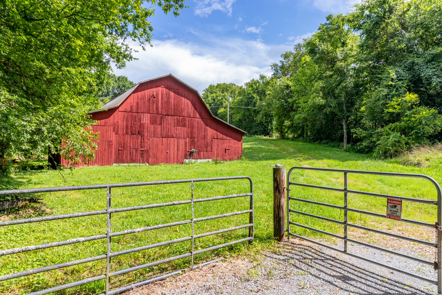 911 Petersburg-Chestnut Ridge Road Petersburg, TN 37144 - Photo 3 of 57
