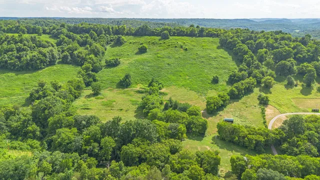 $749,000 | 911 Petersburg-Chestnut Ridge Road, Petersburg, TN 37144