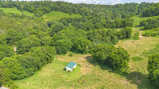 $749,000 | 911 Petersburg-Chestnut Ridge Road, Petersburg, TN 37144