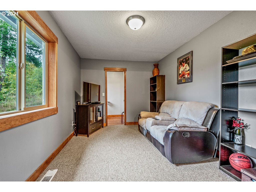 134 Rice Park Road Silverlake, WA 98645 - Photo 13 of 32 Gallery Image 13