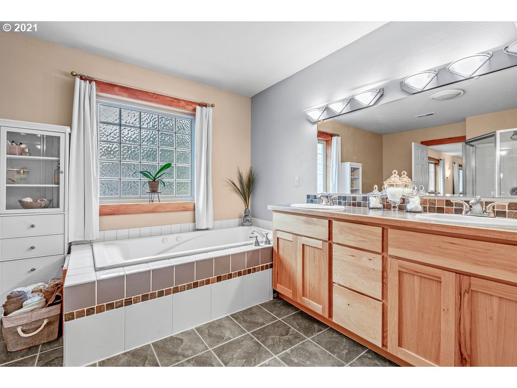 134 Rice Park Road Silverlake, WA 98645 - Photo 24 of 32 Gallery Image 24