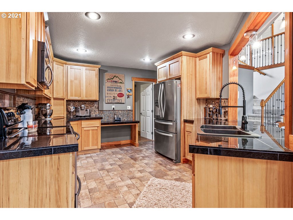 134 Rice Park Road Silverlake, WA 98645 - Photo 5 of 32 Gallery Image 5