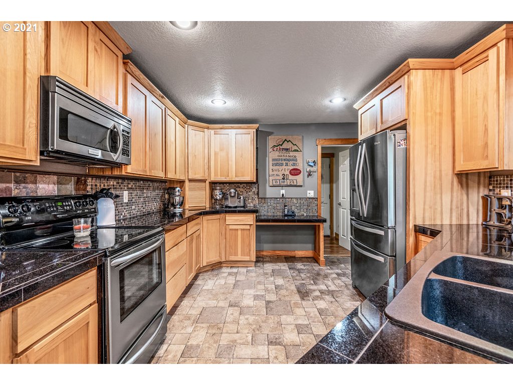 134 Rice Park Road Silverlake, WA 98645 - Photo 7 of 32 Gallery Image 7