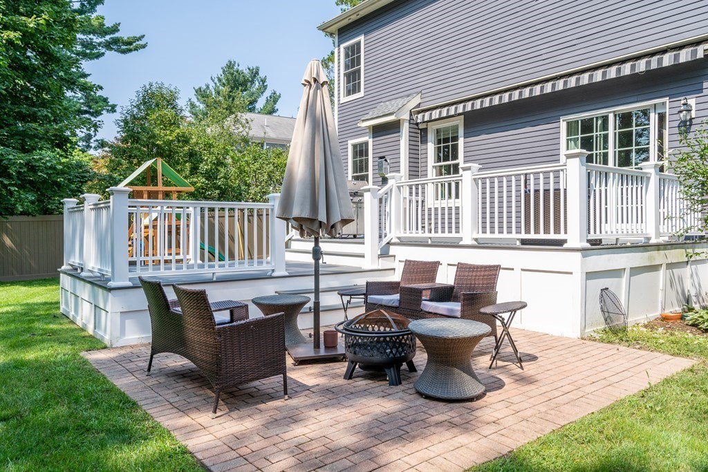 142 Grosvenor Road Needham, MA 02492 - Photo 3 of 21
