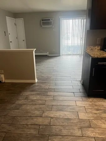 $1,375 | 8139 83rd Place, Unit 1E, Justice, IL 60458