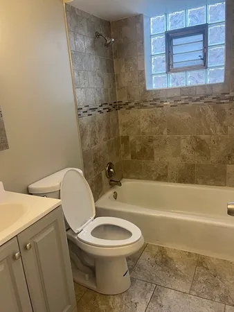 $1,375 | 8139 83rd Place, Unit 1E, Justice, IL 60458