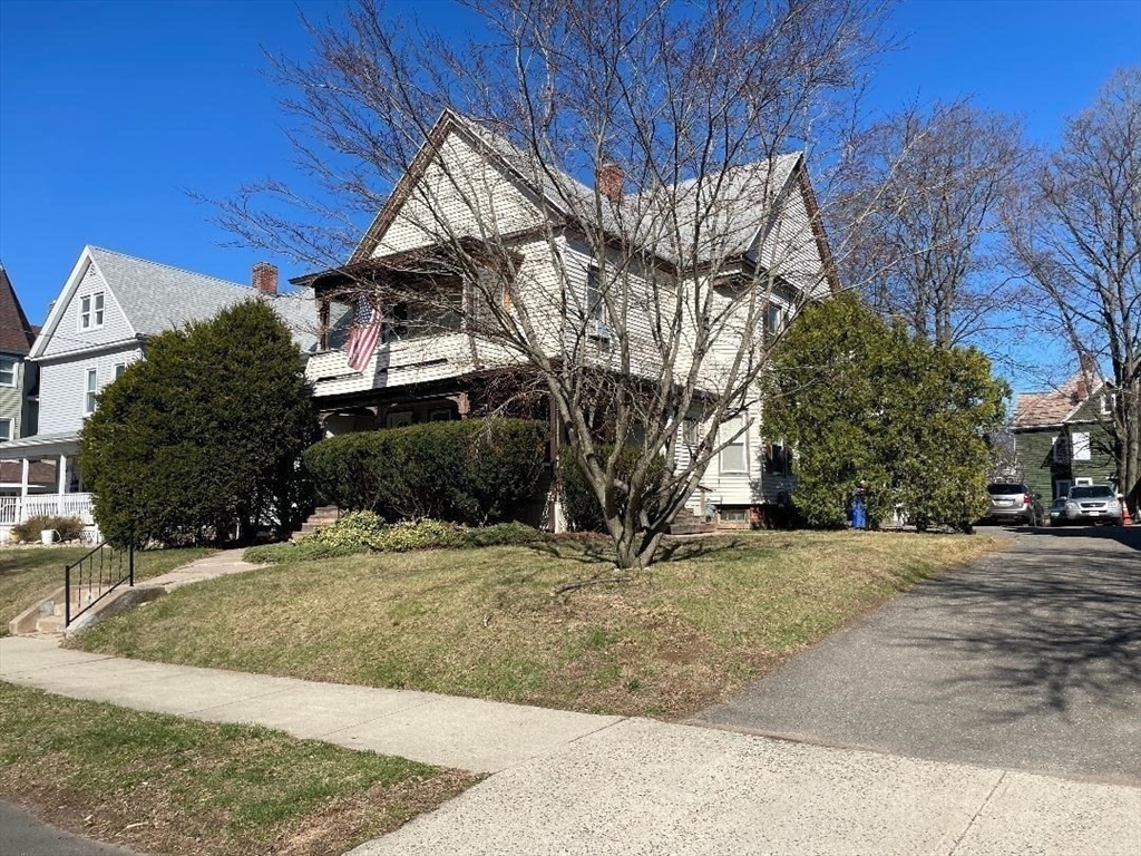 76 Nonotuck Street Holyoke, MA 01040 - Photo 3 of 6