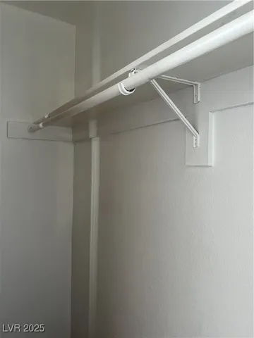 $1,000 | 1926 Nebula Drive, Unit 283, Las Vegas, NV 89115