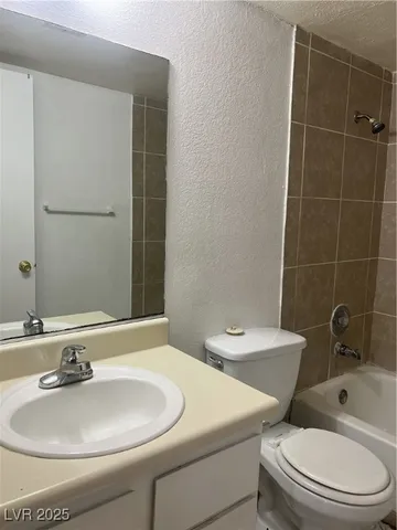 $1,000 | 1926 Nebula Drive, Unit 283, Las Vegas, NV 89115