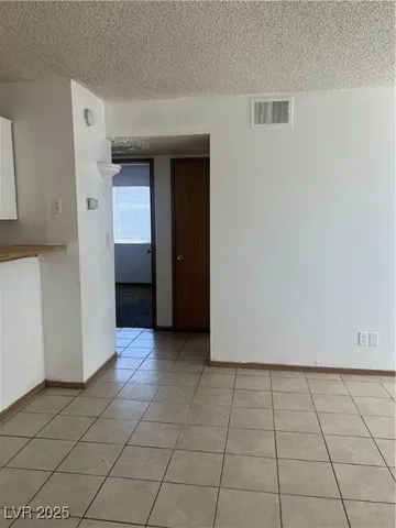 $1,000 | 1926 Nebula Drive, Unit 283, Las Vegas, NV 89115