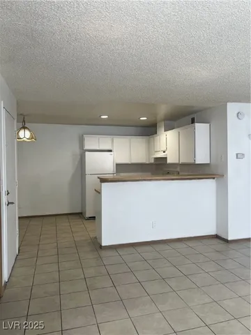 $1,000 | 1926 Nebula Drive, Unit 283, Las Vegas, NV 89115