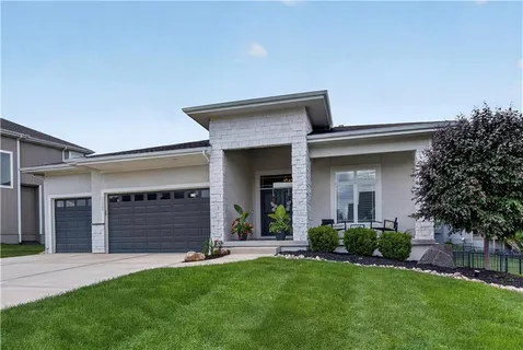 $750,000 | 12000 West 184th Street, Overland Park, KS 66013