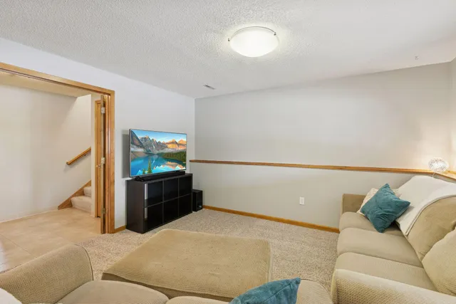 $335,000 | 18430 Embers Avenue, Farmington, MN 55024