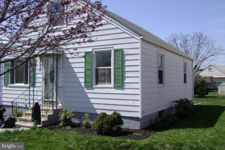 7611 Spruce Road Dundalk, MD 21222 - Photo 1 of 20 Exterior (Main)