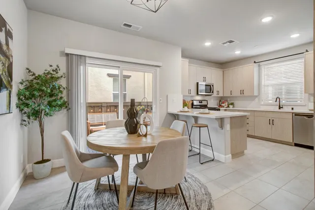 $490,000 | 10808 Portico Circle, Rancho Cordova, CA 95670