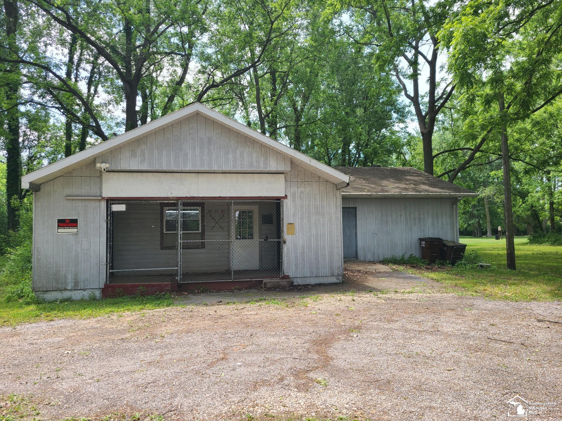 2807 Smith Road Lambertville, MI 48144 - Photo 7 of 22