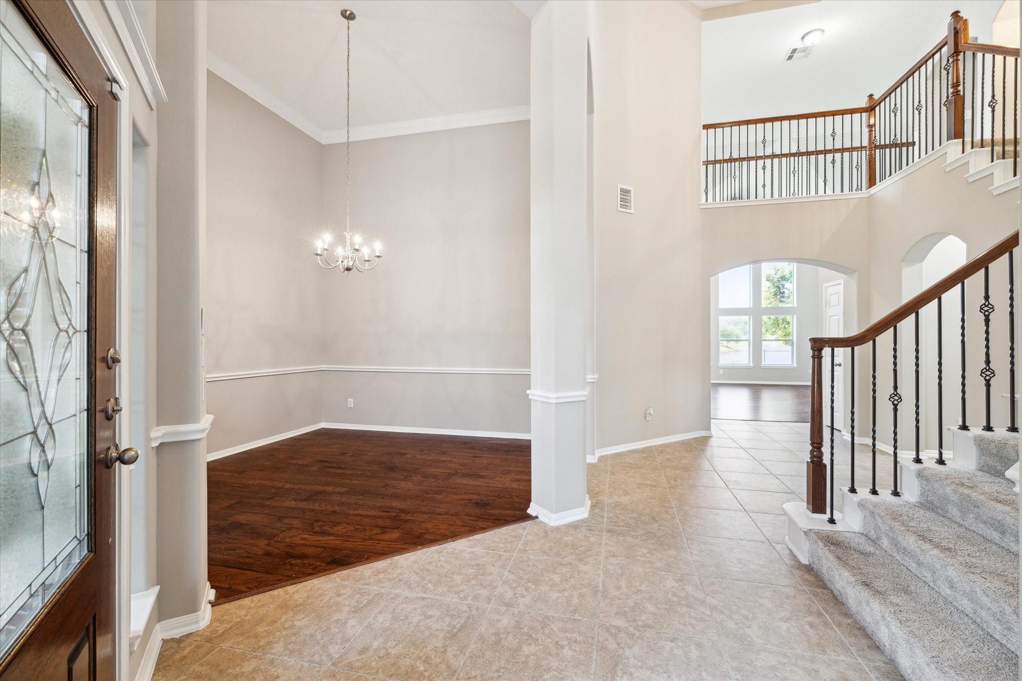30507 Russell Point Drive Spring, TX 77386 - Photo 4 of 33 The elegant entryway welcomes you with abundant natural light.