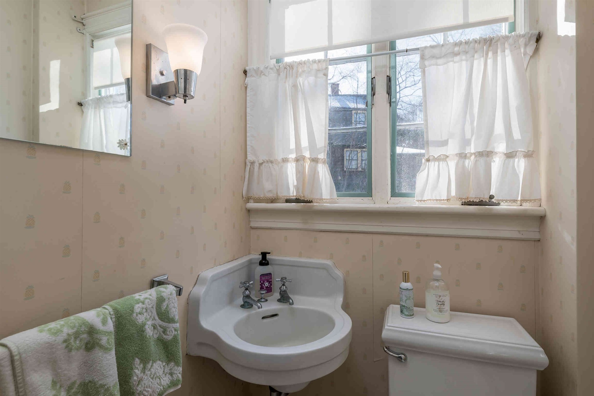 139 Stearns Road Ogunquit, ME 03907 - Photo 20 of 35
