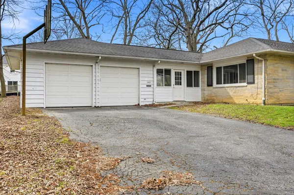 $250,000 | 1401 North Elizabeth Avenue, Muncie, IN 47304