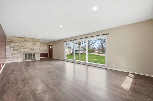 $250,000 | 1401 North Elizabeth Avenue, Muncie, IN 47304