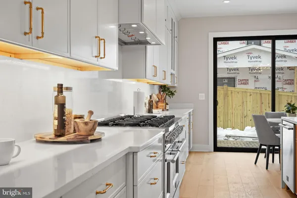 a view of an entryway of the house