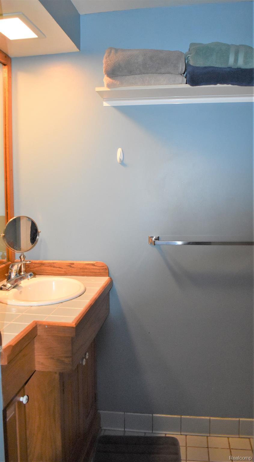 1480 North Rochester Road Oakland, MI 48363 - Photo 10 of 11 Gallery Image 10