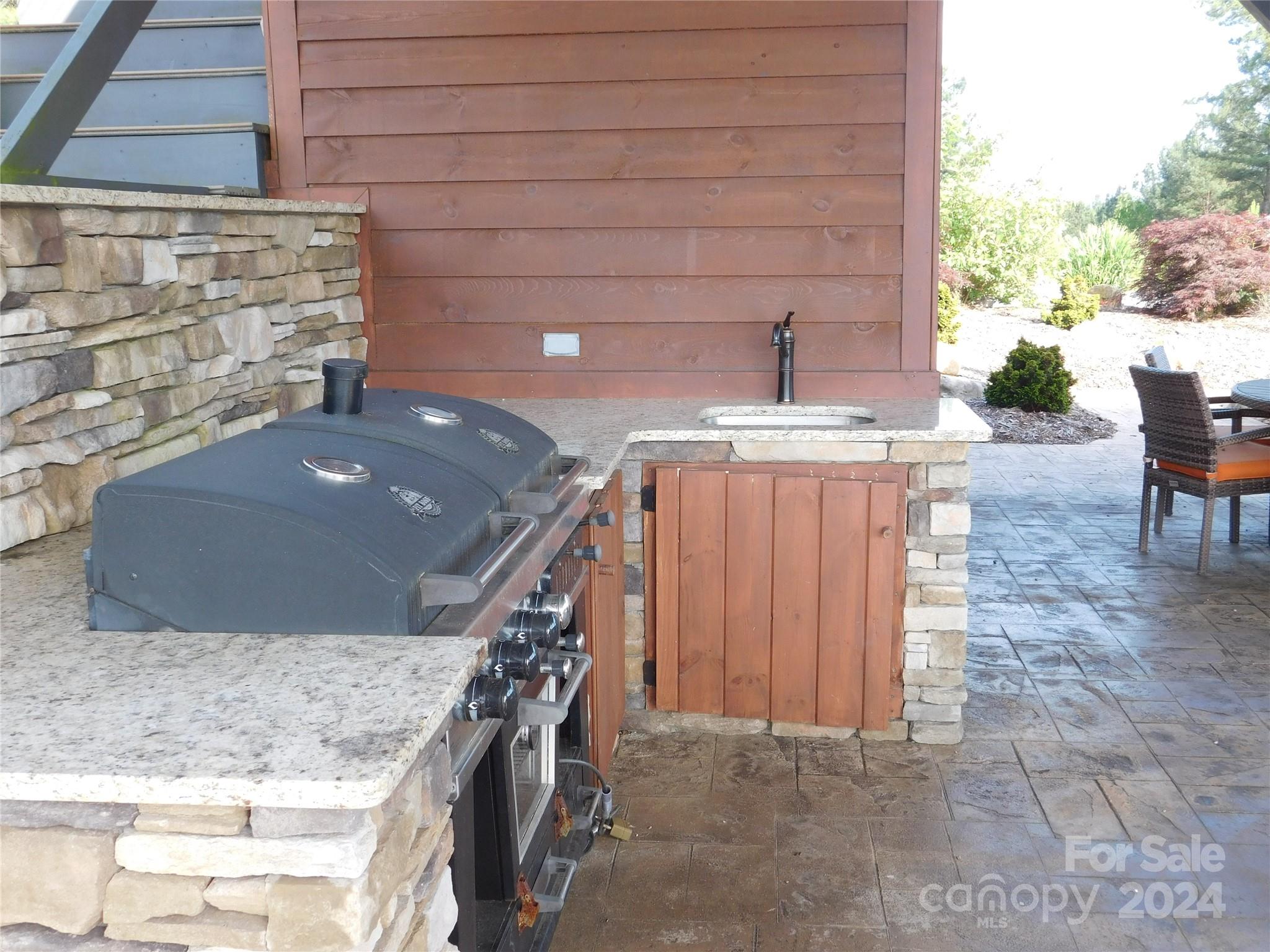 139 Settings Boulevard, Unit 106 Black Mountain, NC 28711 - Photo 12 of 21