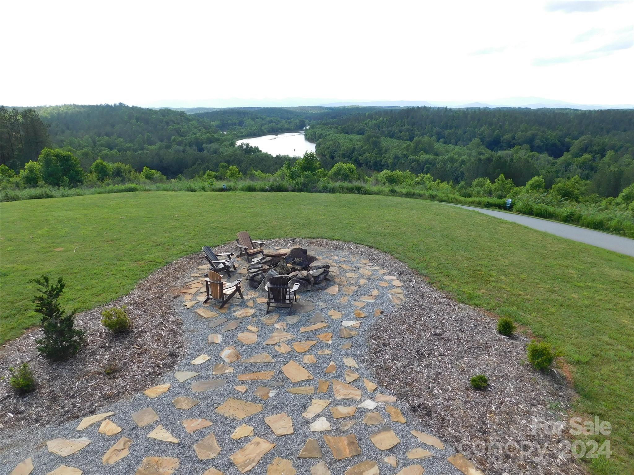 139 Settings Boulevard, Unit 106 Black Mountain, NC 28711 - Photo 14 of 21