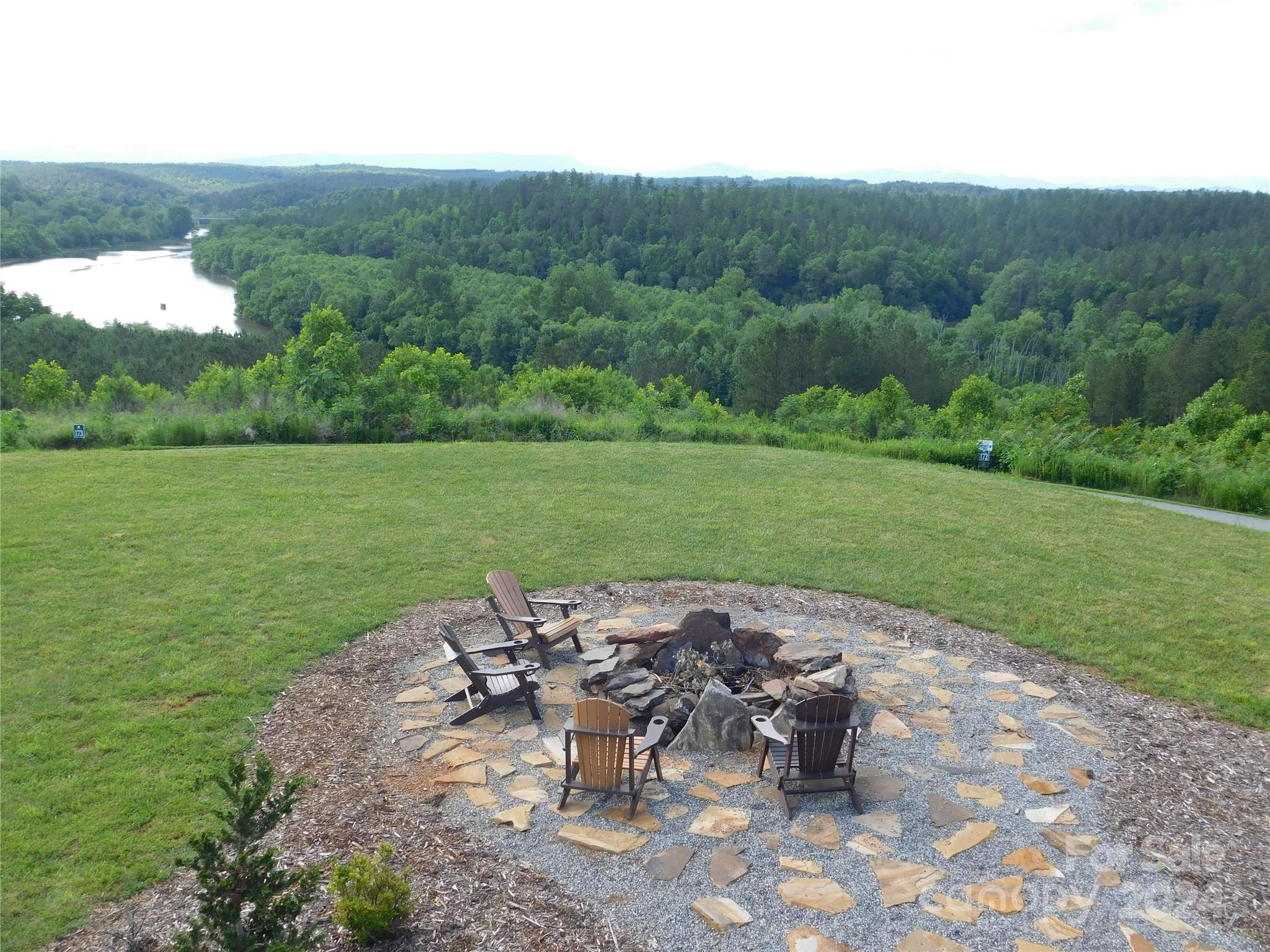 139 Settings Boulevard, Unit 106 Black Mountain, NC 28711 - Photo 16 of 21