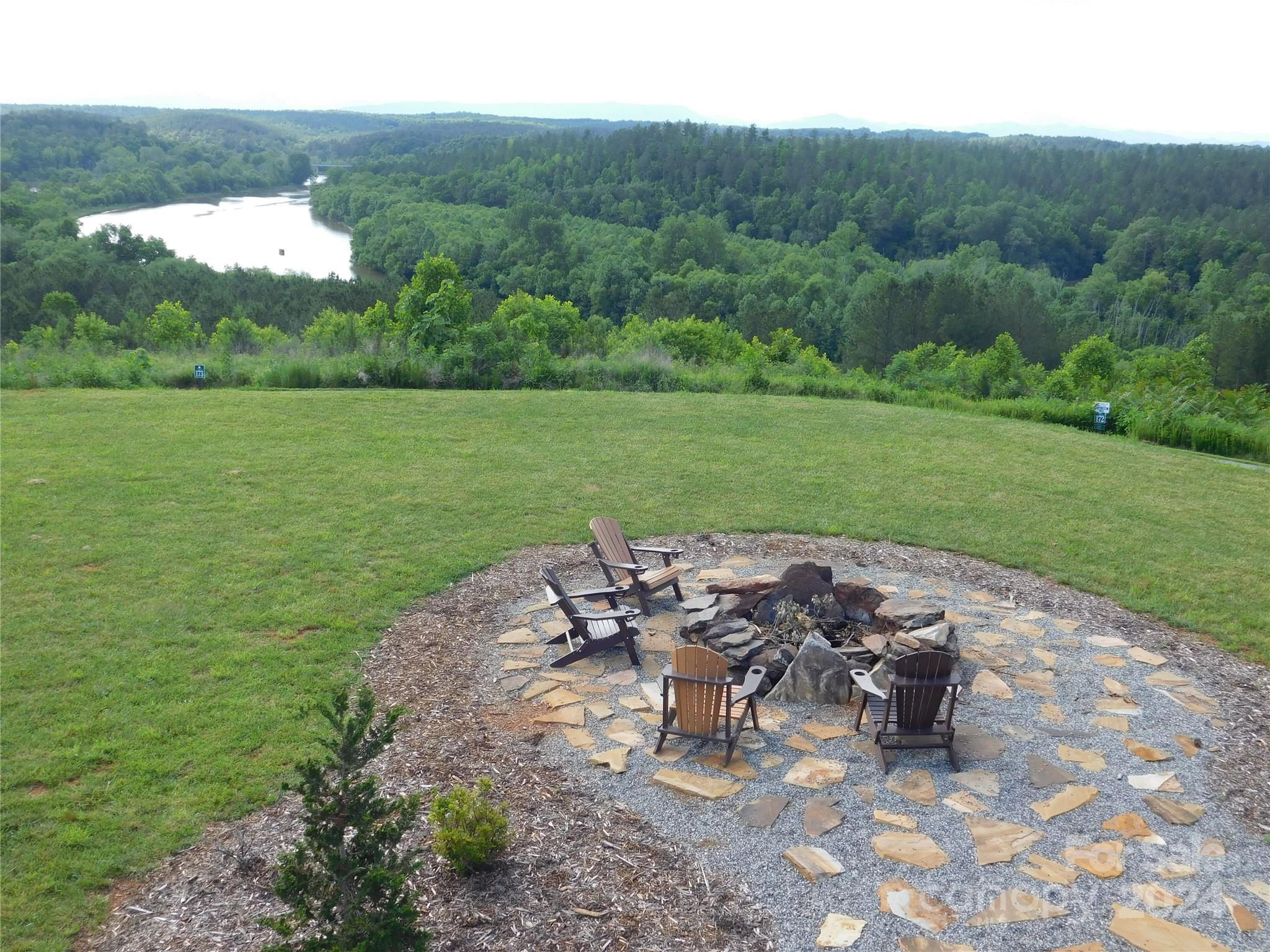 139 Settings Boulevard, Unit 106 Black Mountain, NC 28711 - Photo 17 of 21