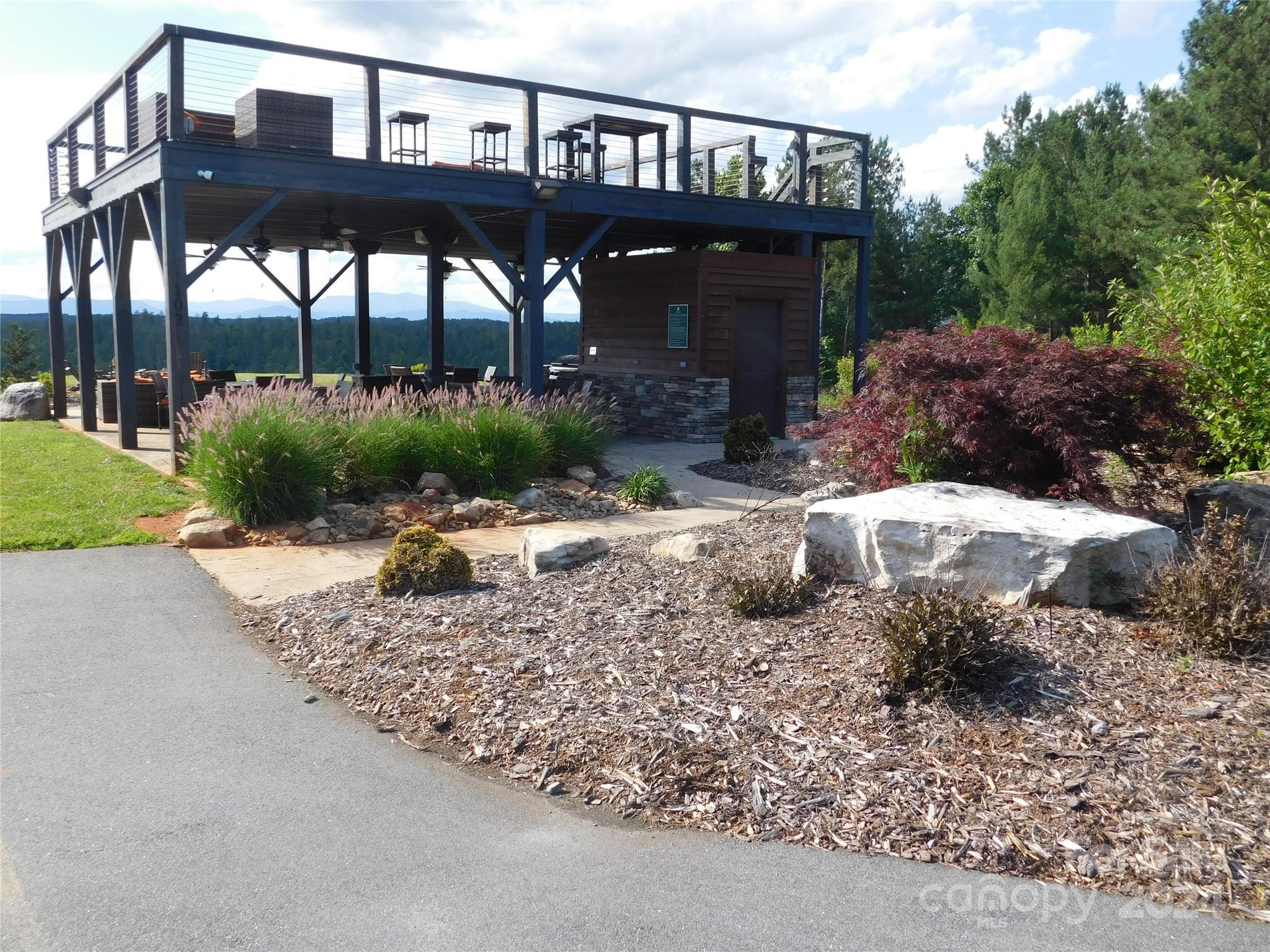 139 Settings Boulevard, Unit 106 Black Mountain, NC 28711 - Photo 8 of 21