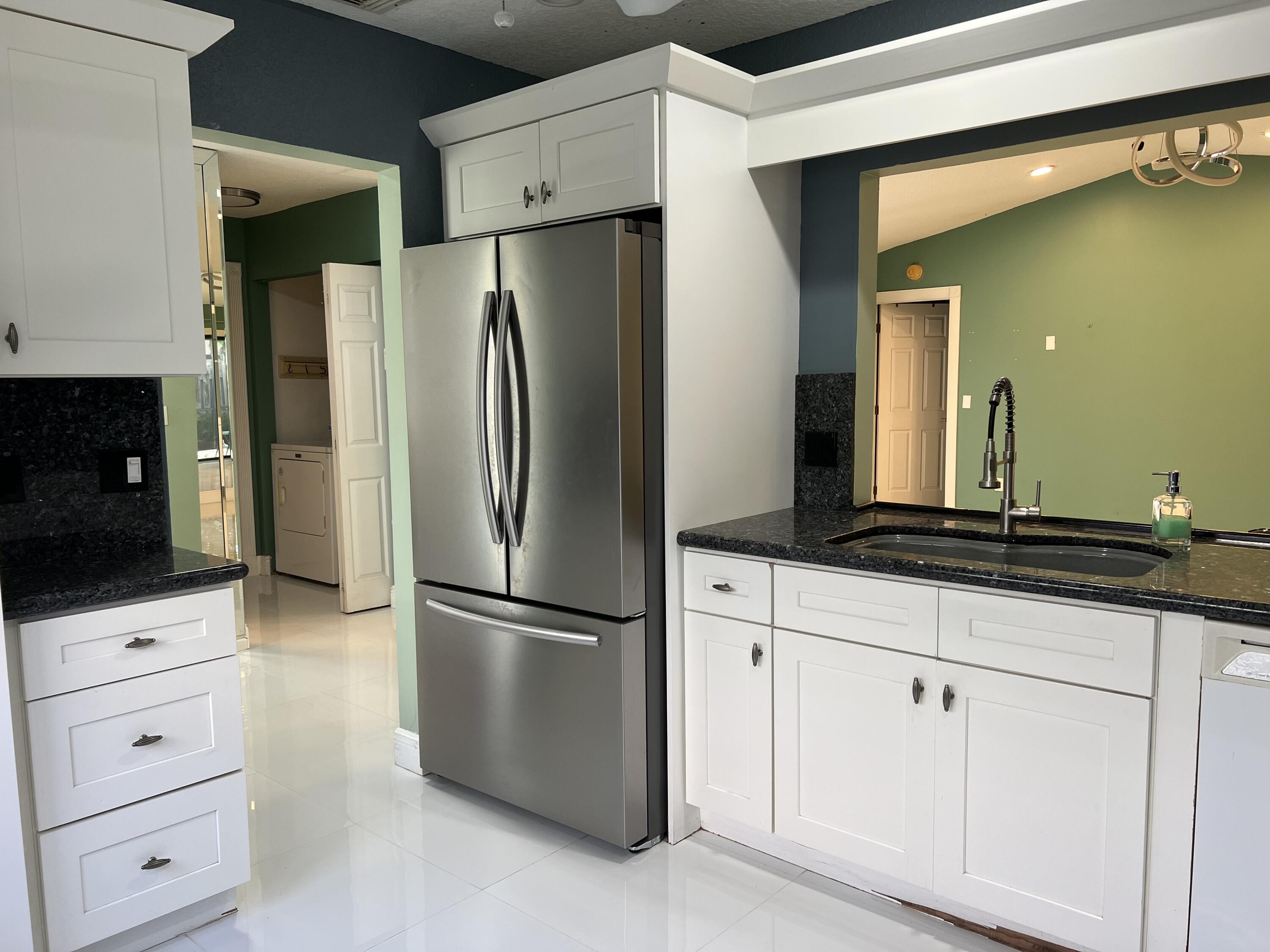 8951 Southwest 19th Street, Unit G Boca Raton, FL 33433 - Photo 8 of 30 Kitchen 3