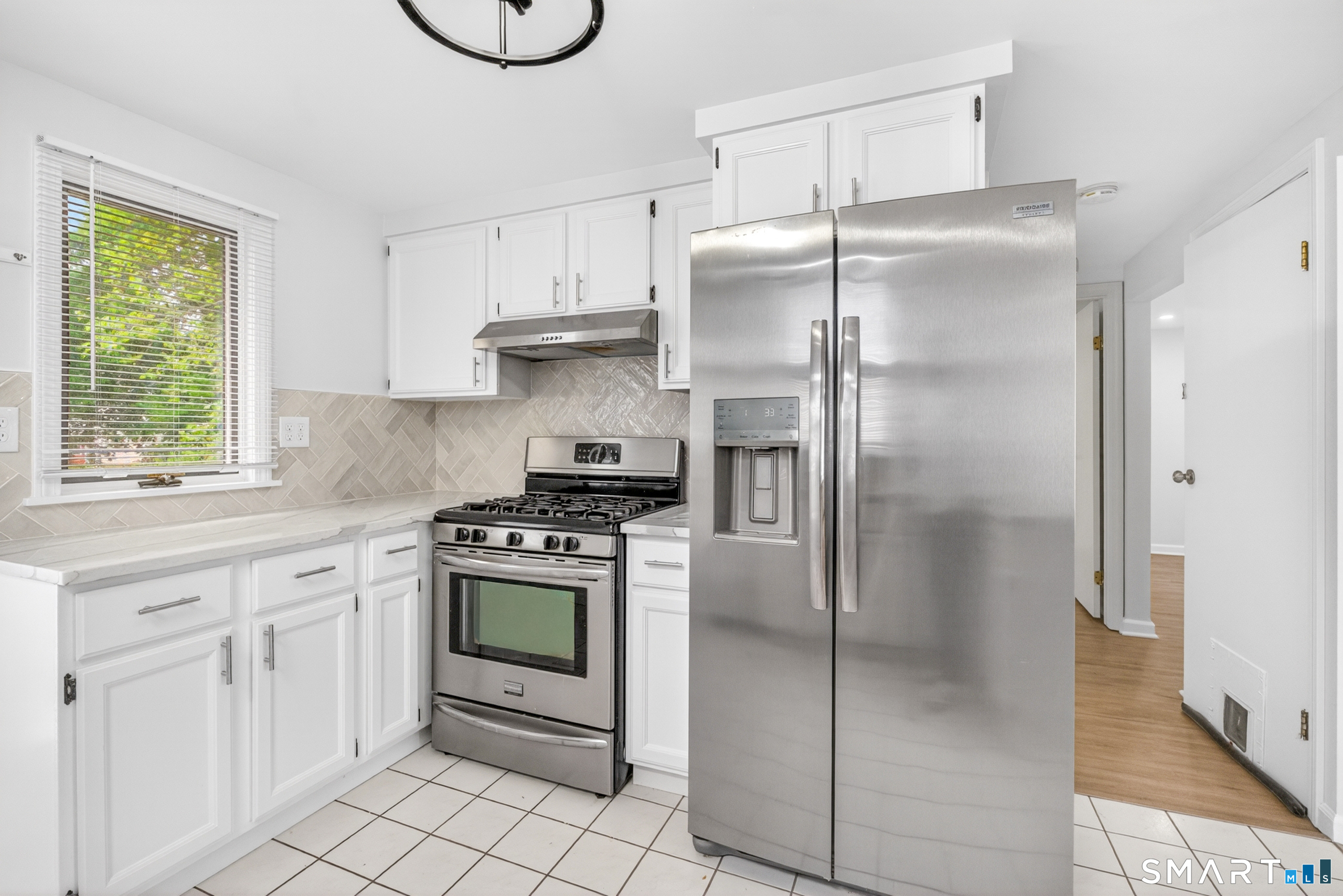 221 Meadows End Road Milford, CT 06460 - Photo 14 of 30