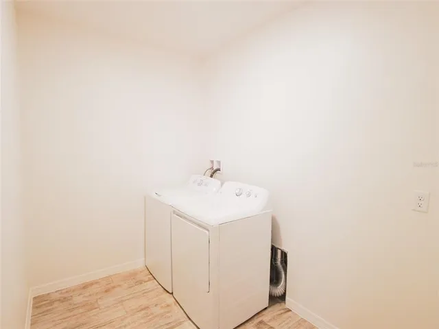 $2,100 | 423 Taft Drive, Davenport, FL 33837