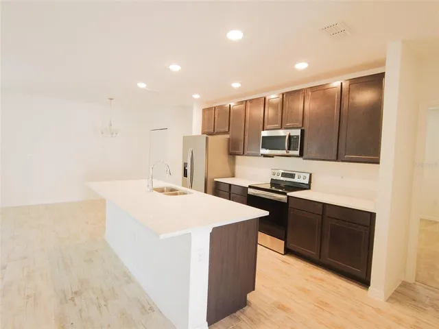 $2,100 | 423 Taft Drive, Davenport, FL 33837