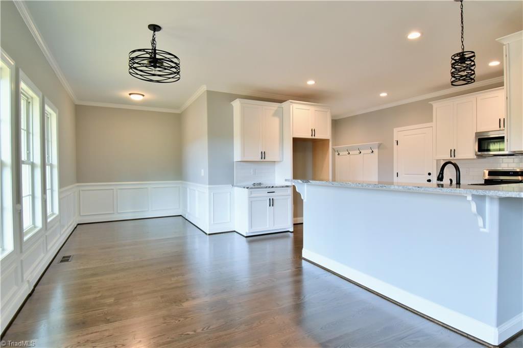 161 Pipers Ridge West Winston-Salem, NC 27127 - Photo 11 of 36 10 3