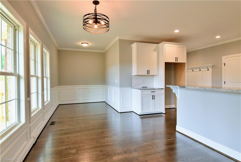 161 Pipers Ridge West Winston-Salem, NC 27127 - Photo 9 of 36 10 3