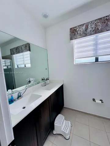 $3,300 | 405 Northeast 208th Terrace, Unit 405, Miami, FL 33179